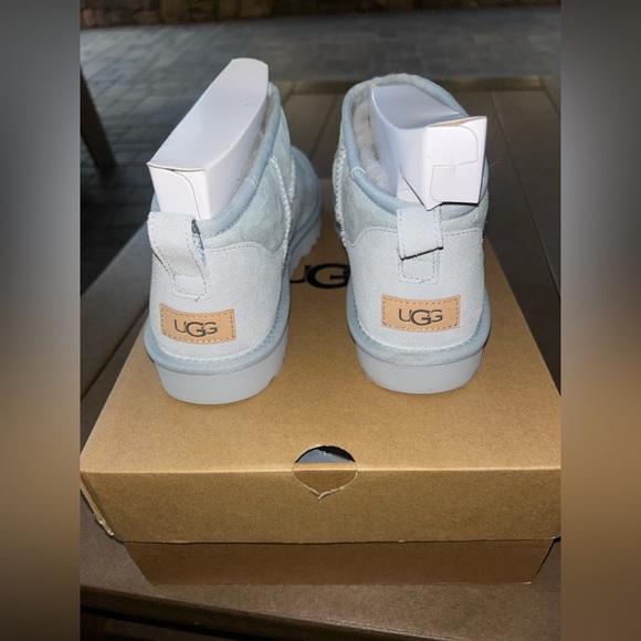 Women's Ugg Ultra Mini Seafom Boot size 11 US Fur shearling boot Popular Tik tok - Picture 9 of 10